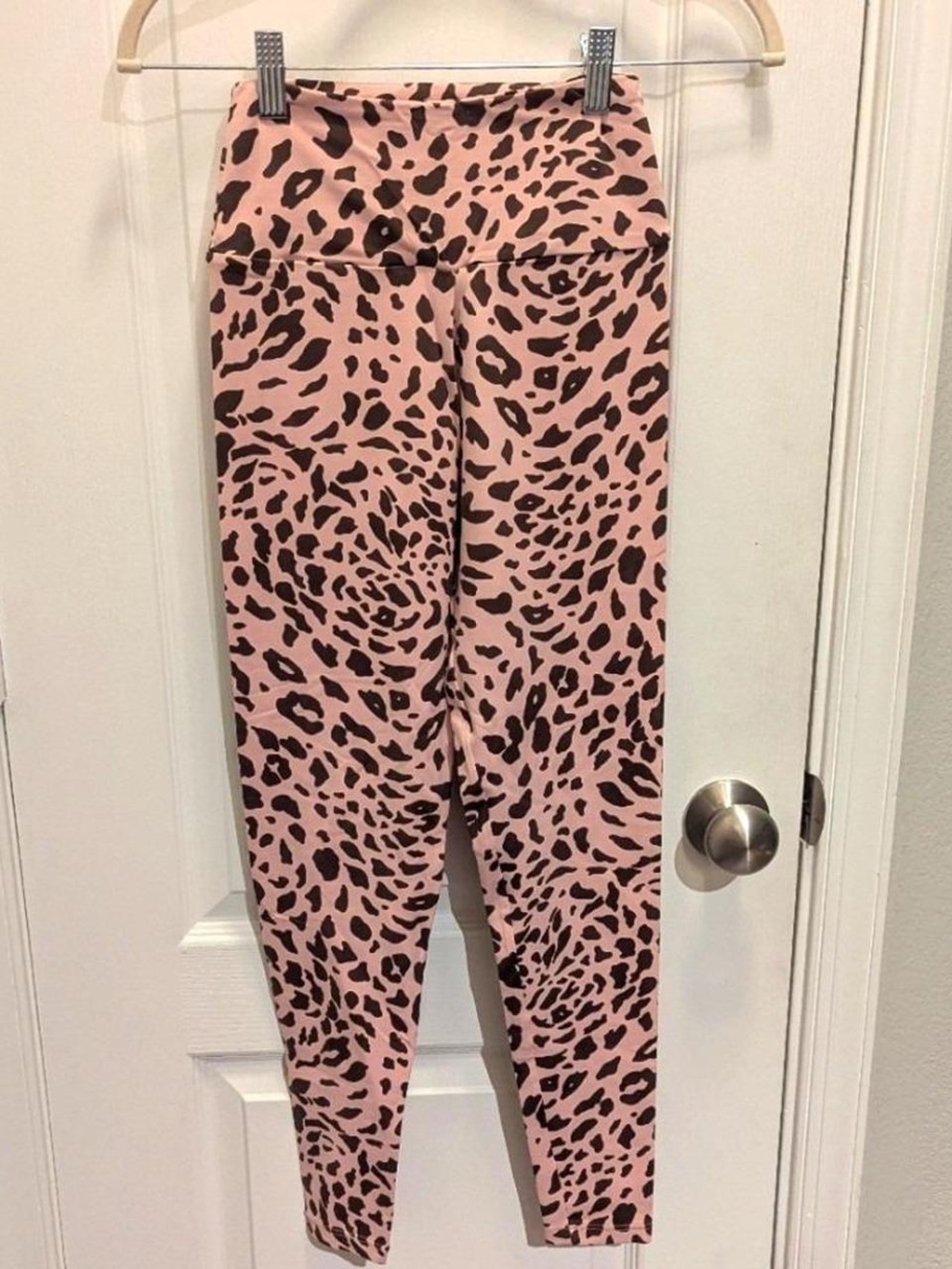 Booty by Brabants Pink and Black Leopard Print Leggings